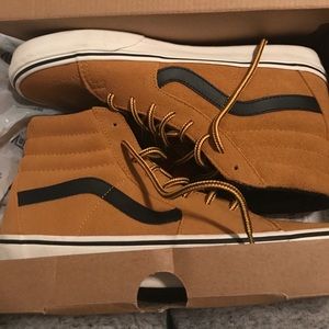 Sk8-Hi Vans